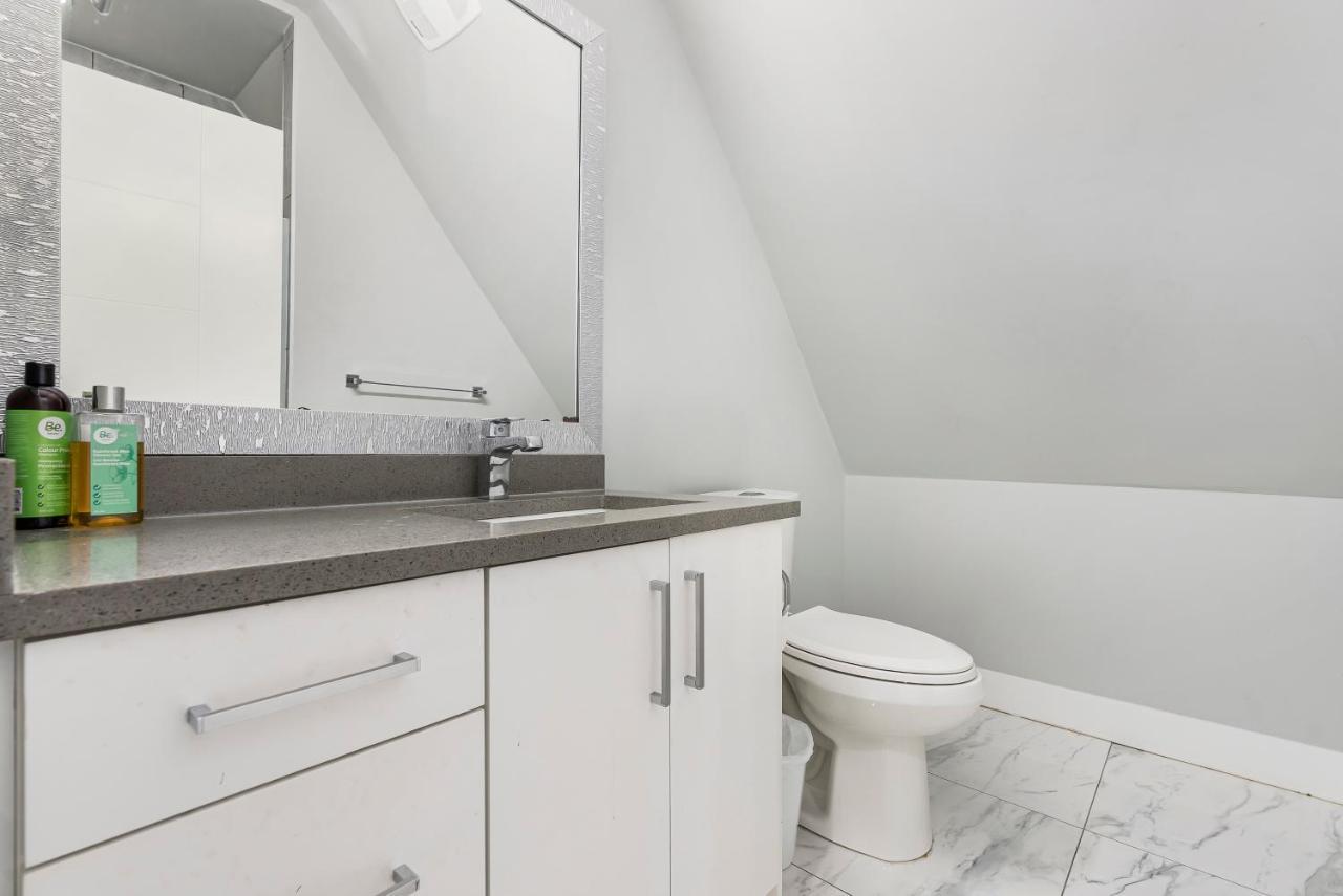 T&T Lodge Surrey Ngoại thất bức ảnh